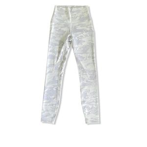 *NWT* Wunder Under High-Rise Tight 25"  Luxtreme